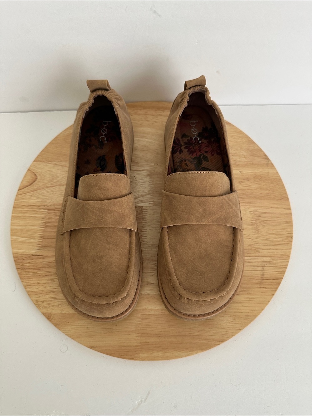 BOC by Born Laci Womens Moc Closed Toe Loafers